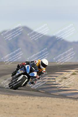 media/Nov-16-2025-Race Pace (Sun) [[8c5fa54630]]/Non Verified Riders (1st 20 Minutes)/6-Turn 12 (2pm)/